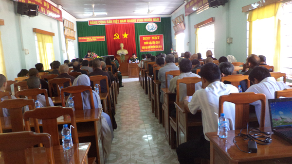 Lam Dong province: Duc Trong district holds Christmas meeting with Christian dignitaries 